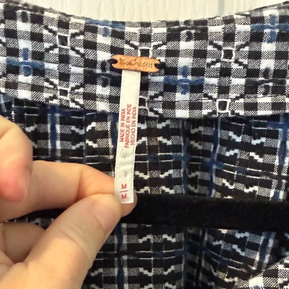 Free People Kiko Top Black Blue Printed Button Front Puff Sleeve Blouse Size M - Picture 5 of 9